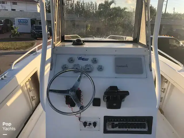 Mako 282 Center Console