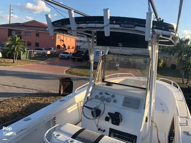 Mako 282 Center Console