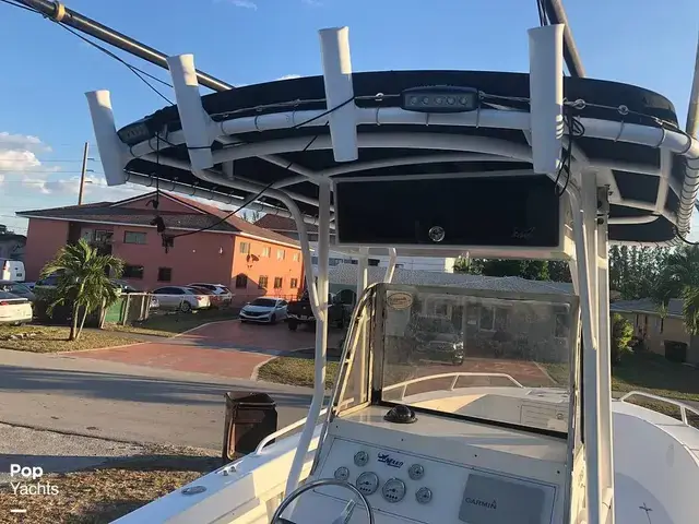 Mako 282 Center Console