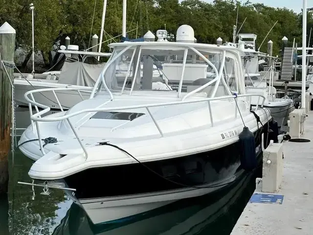 Intrepid 39 Sport Yacht