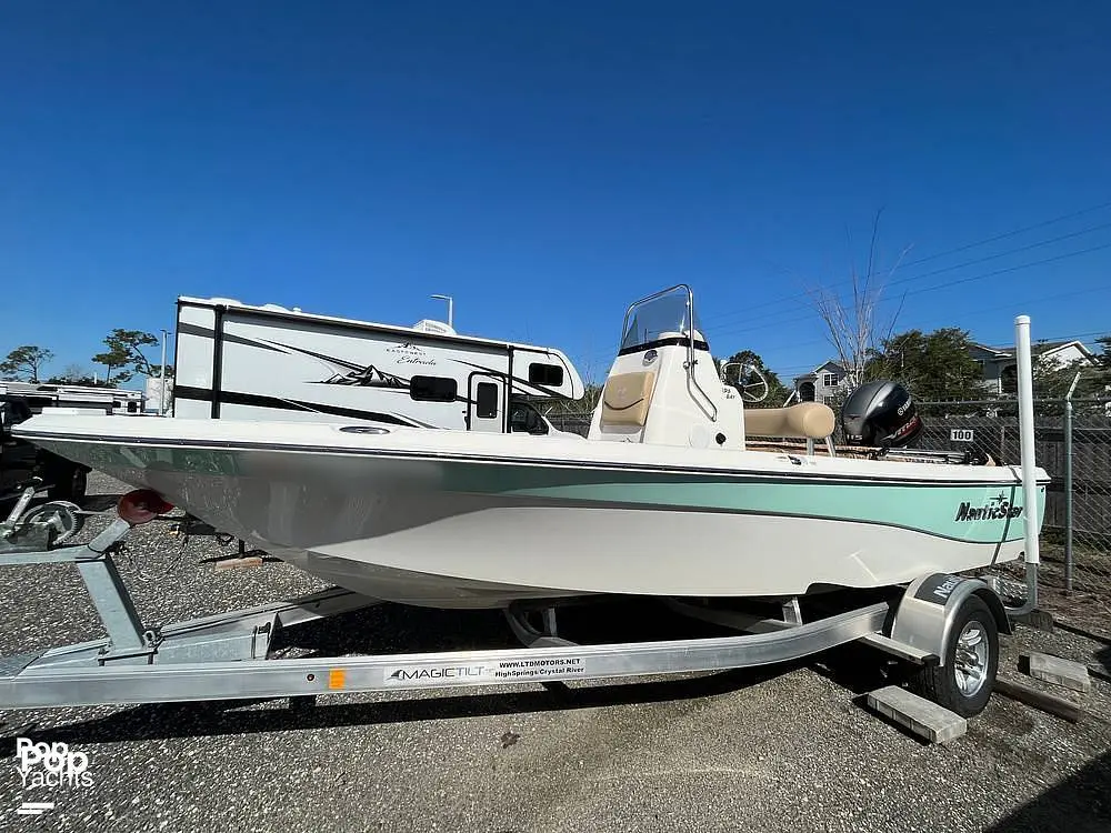 2020 Nauticstar 195 bay