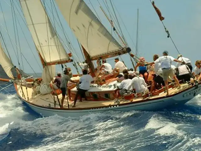 Herreshoff Schooner NYYC40