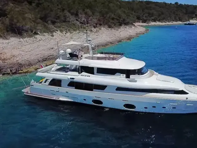 Ferretti Yachts Navetta 33