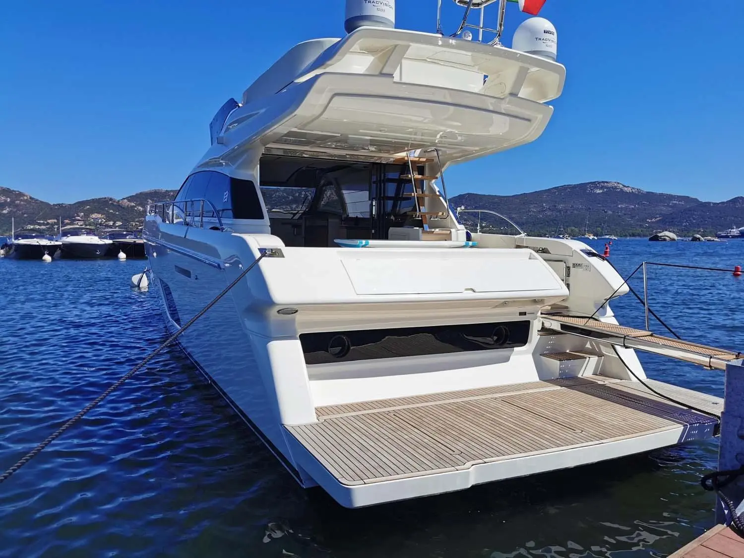 2020 Ferretti 550