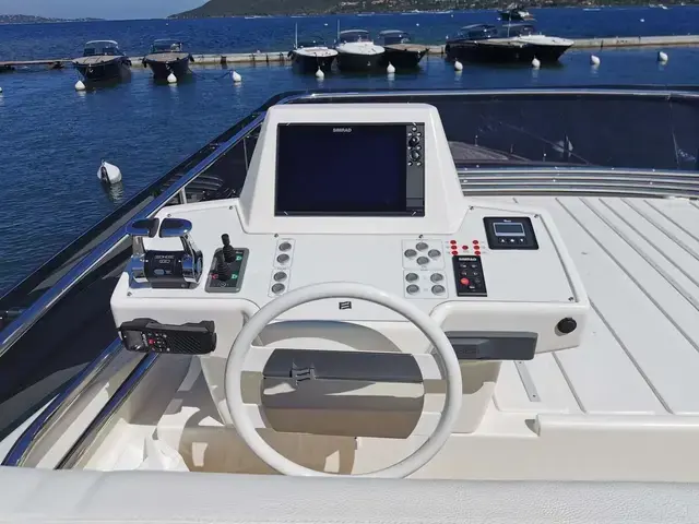 Ferretti Yachts 550