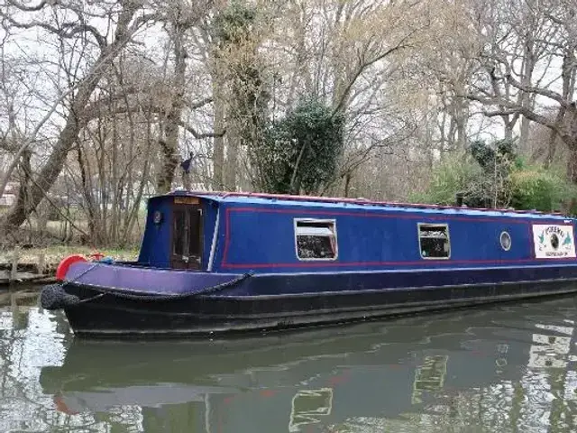 Narrowboat 42' Triton Cruiser Stern