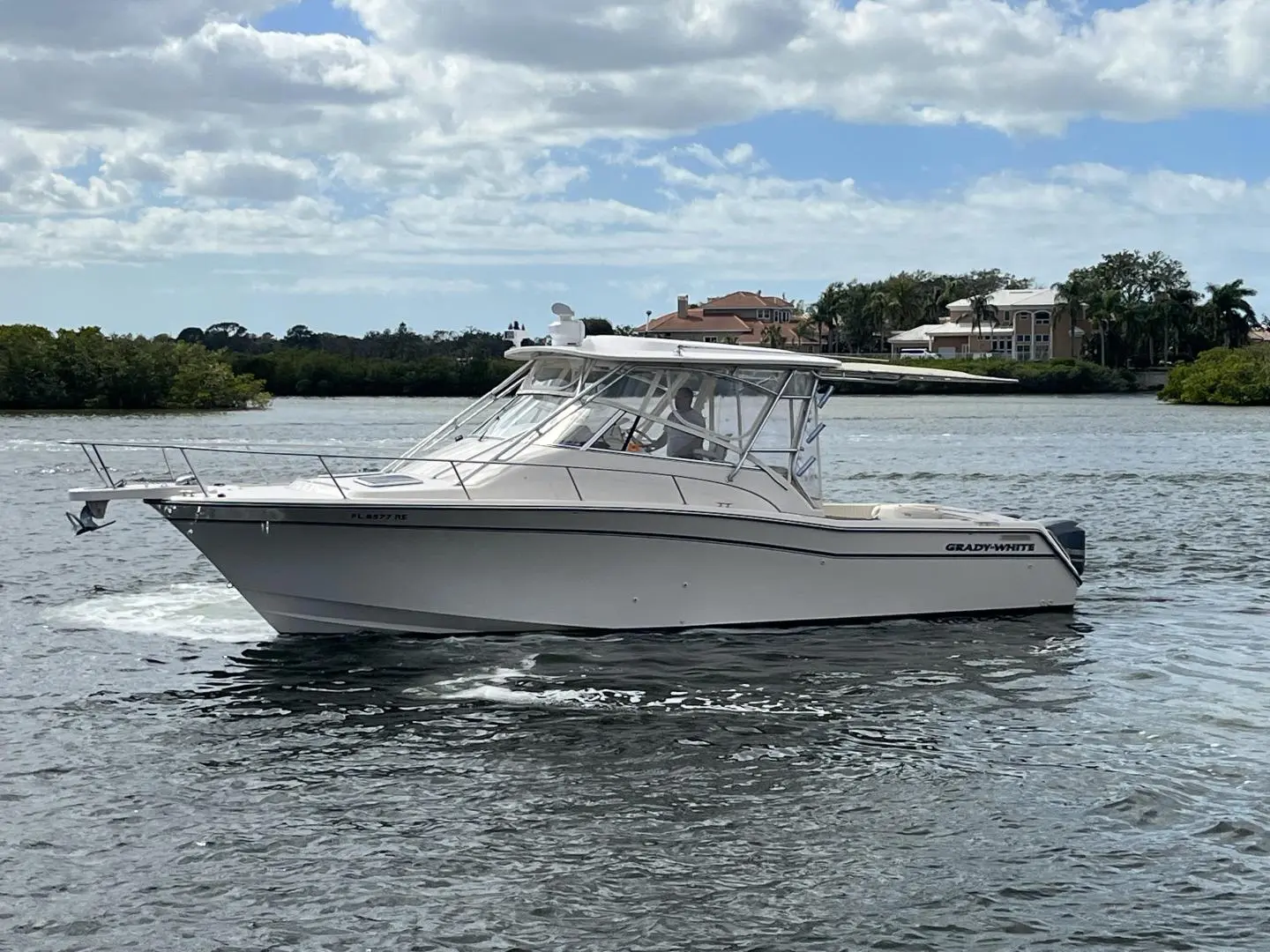 2005 Fisher 330 express