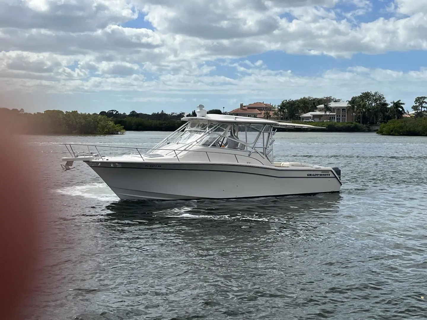 2005 Fisher 330 express