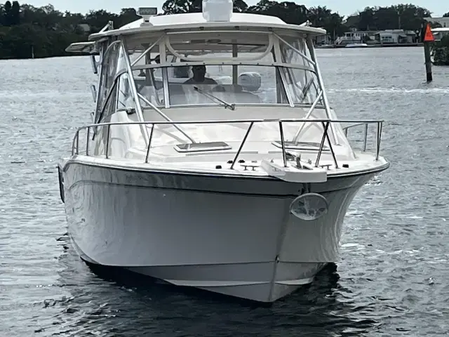 Grady White 330 Express