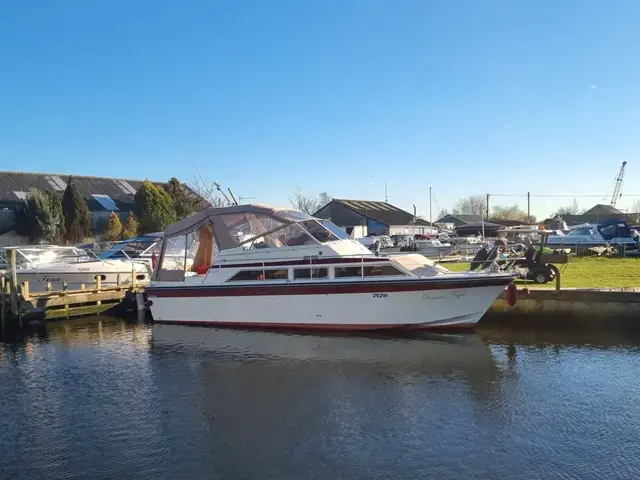 Fairline Phantom 32