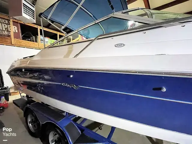 Sea Ray 240 Overnighter