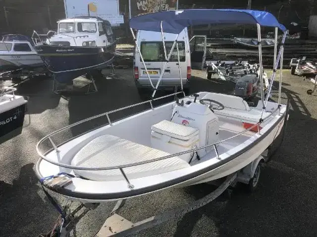 Boston Whaler 130 Dauntless