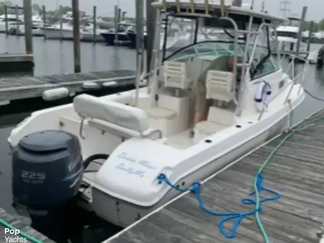 Robalo R235