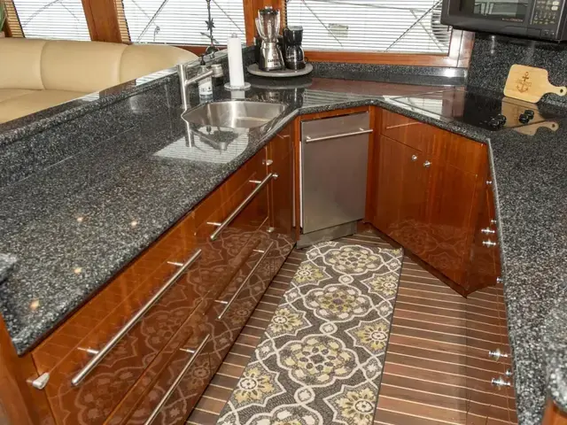 Hatteras Raised Pilothouse Motor Yacht