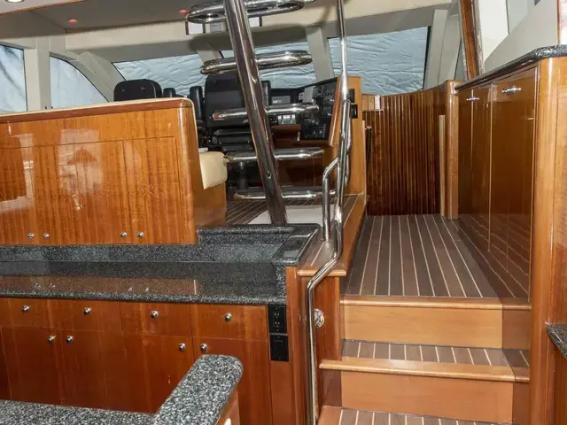 Hatteras Raised Pilothouse Motor Yacht