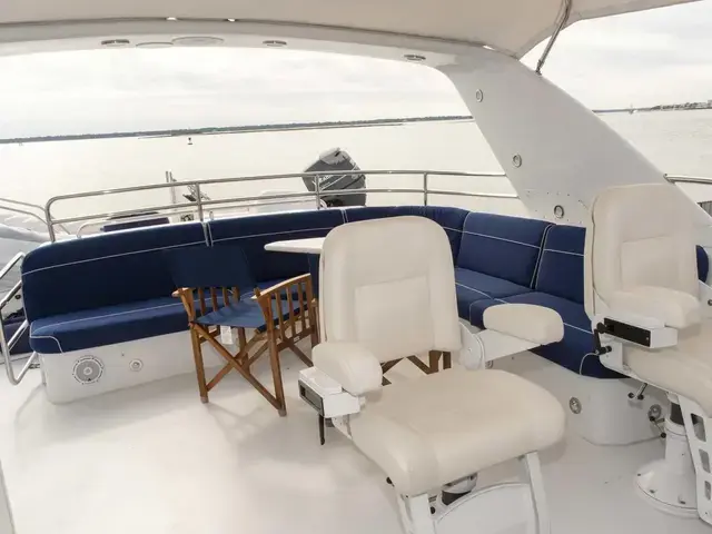 Hatteras Raised Pilothouse Motor Yacht