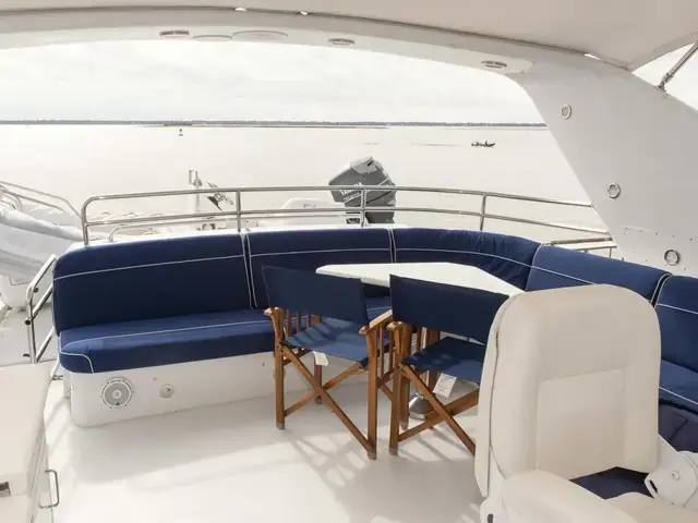 Hatteras Raised Pilothouse Motor Yacht