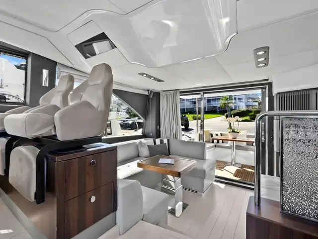 Azimut Flybridge