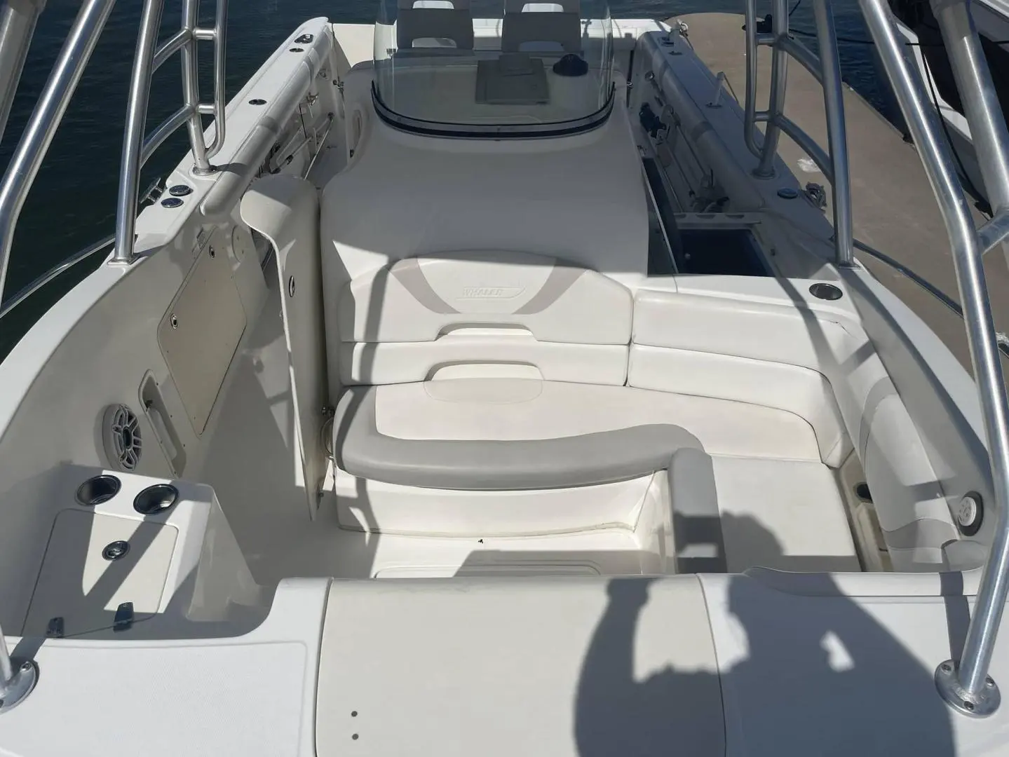 2008 Boston Whaler 320 outrage