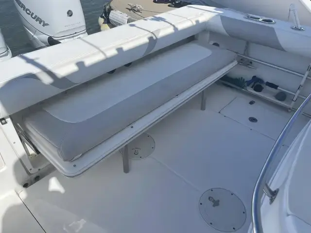 Boston Whaler 320 Outrage