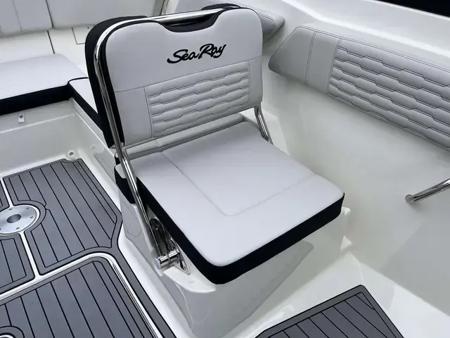 Sea Ray 210 Spx