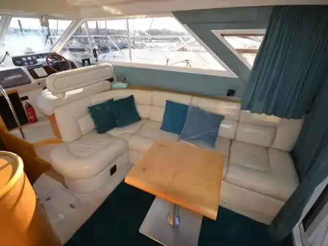 Fairline Phantom 37