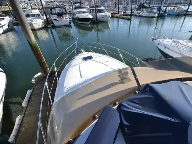 Fairline Phantom 37