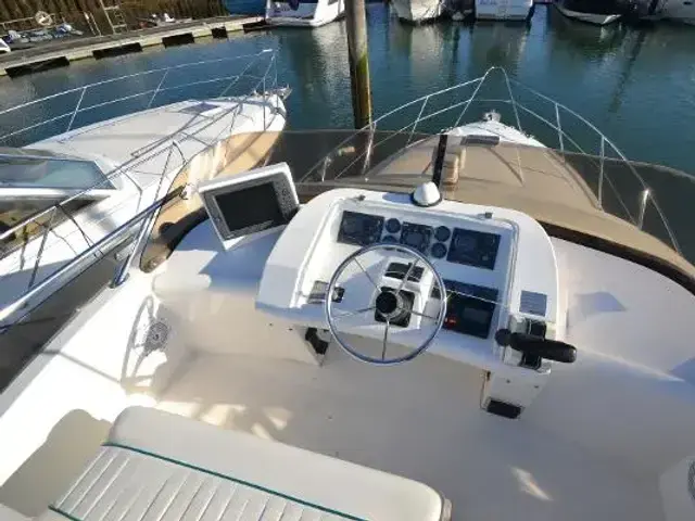 Fairline Phantom 37