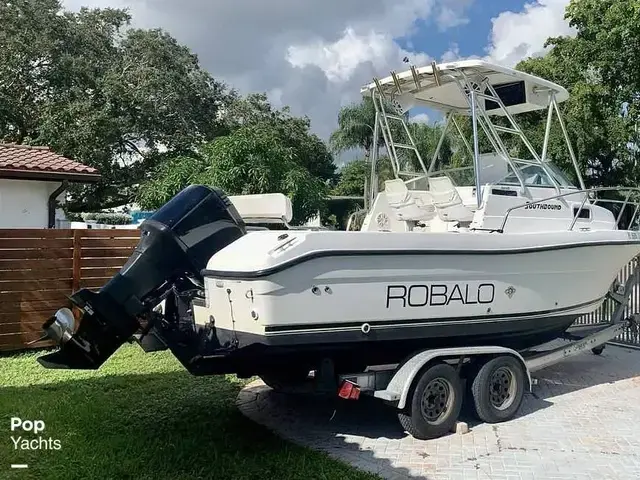 Robalo 2240