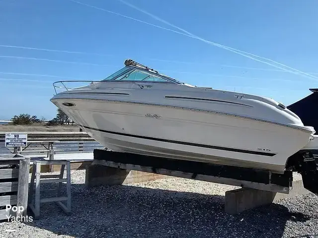 Sea Ray 215 Express Cruiser