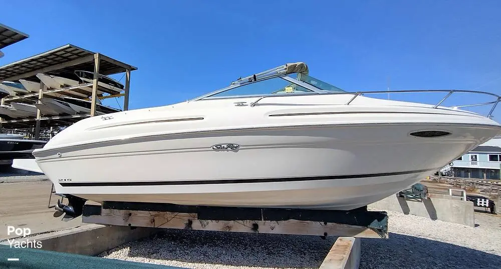 2000 Sea Ray 215 express cruiser