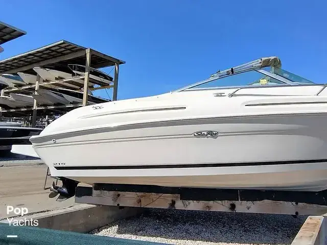 Sea Ray 215 Express Cruiser