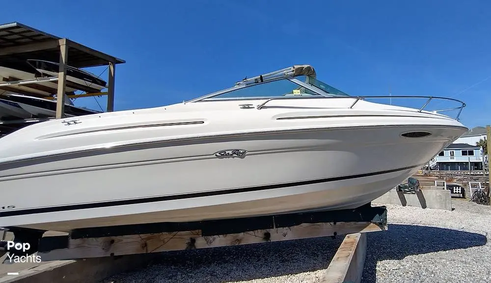 2000 Sea Ray 215 express cruiser