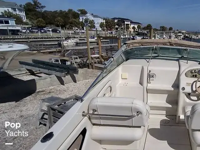 Sea Ray 215 Express Cruiser