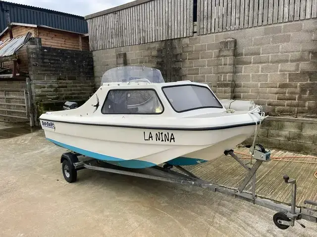 Sea Swift 435