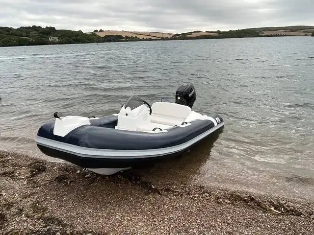 Salcombe 380 Lux