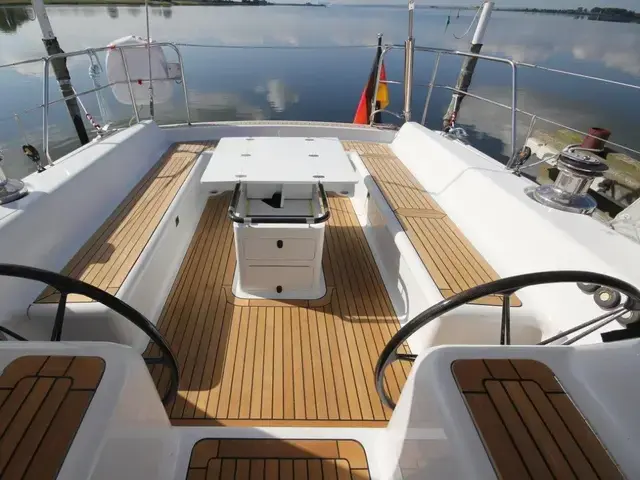 Custom Performance Sloop jv52