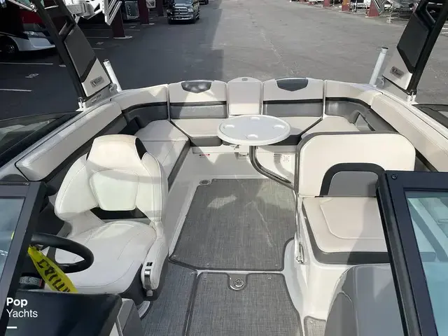 Chaparral 243 Vortex VRX