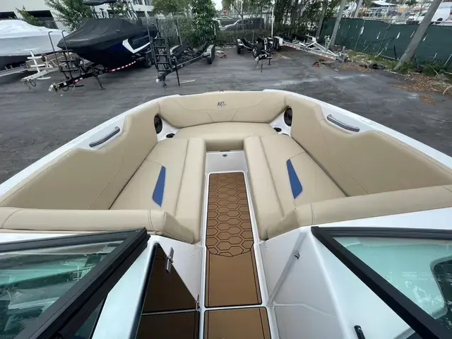 Mastercraft Nxt 24