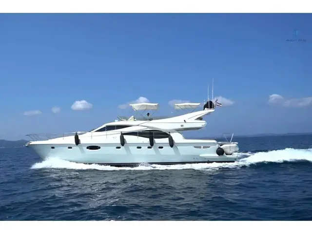 Ferretti Yachts 590