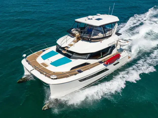 Aquila 44 Yacht