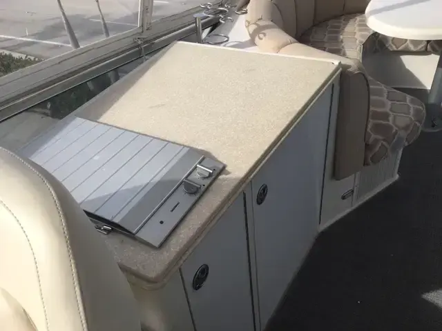 Marquis Flybridge Motor Yacht