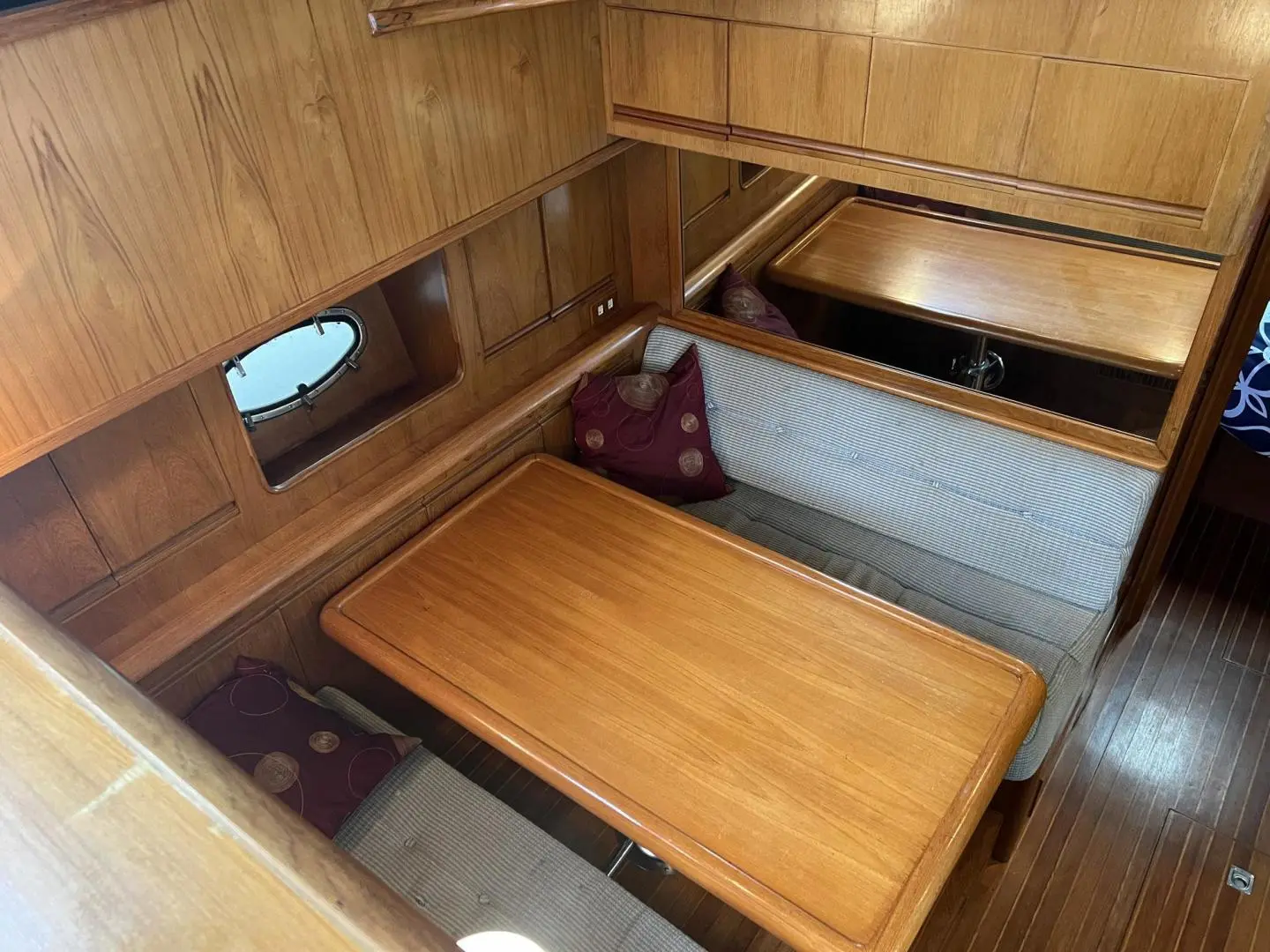 1988 President motor yacht