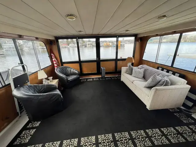 President Motor Yacht