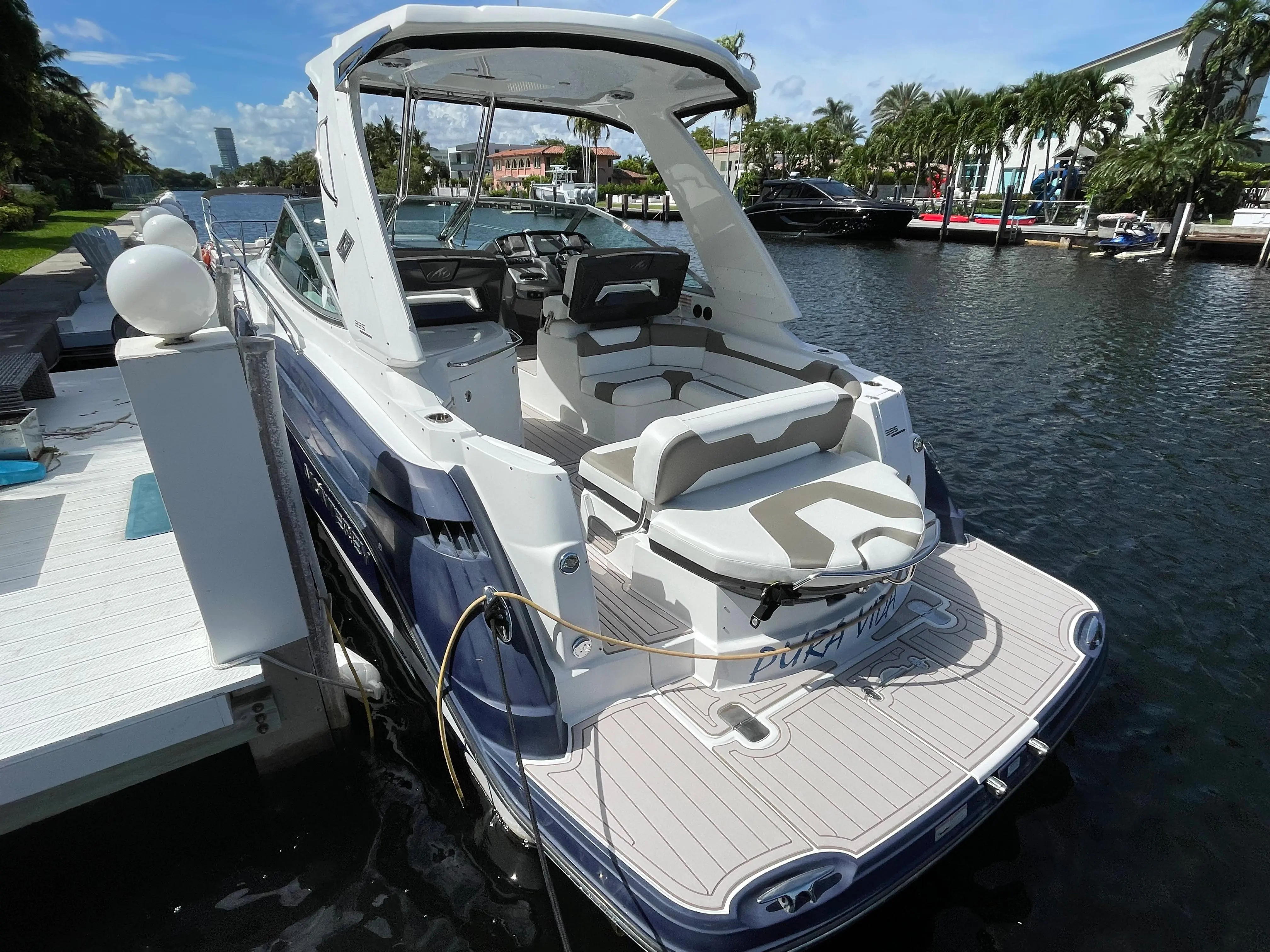 2016 Monterey 335 sport yacht