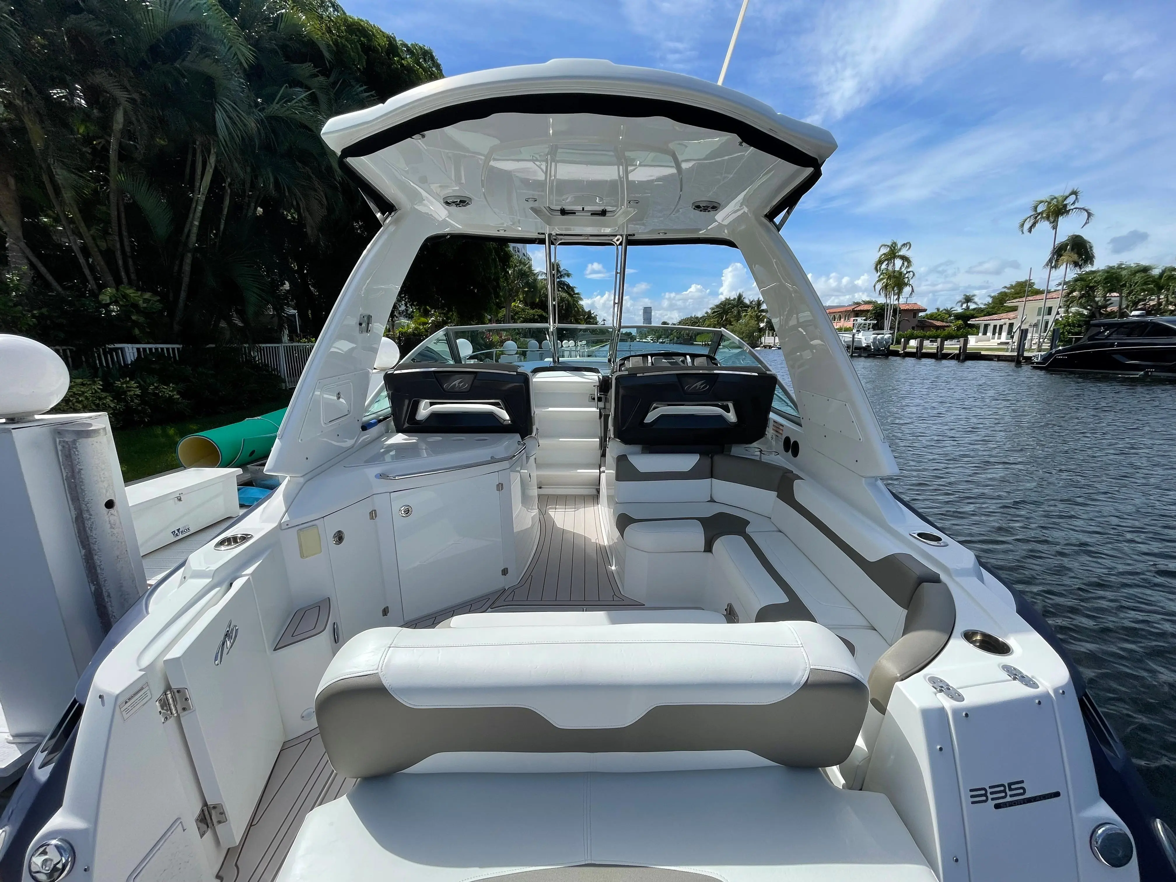 2016 Monterey 335 sport yacht