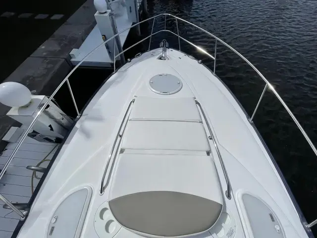 Monterey 335 Sport Yacht