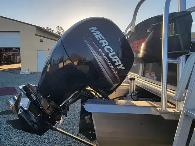 Sun Tracker Sportfish 22 Xp3