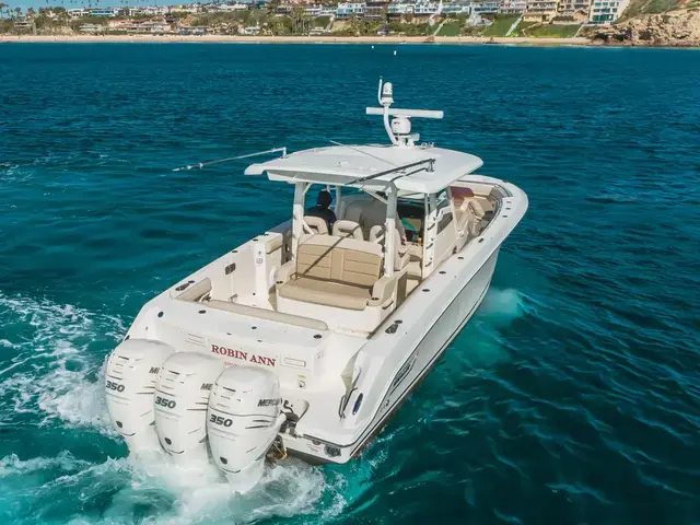 Boston Whaler 380 Outrage