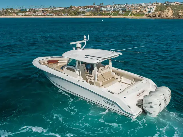 Boston Whaler 380 Outrage